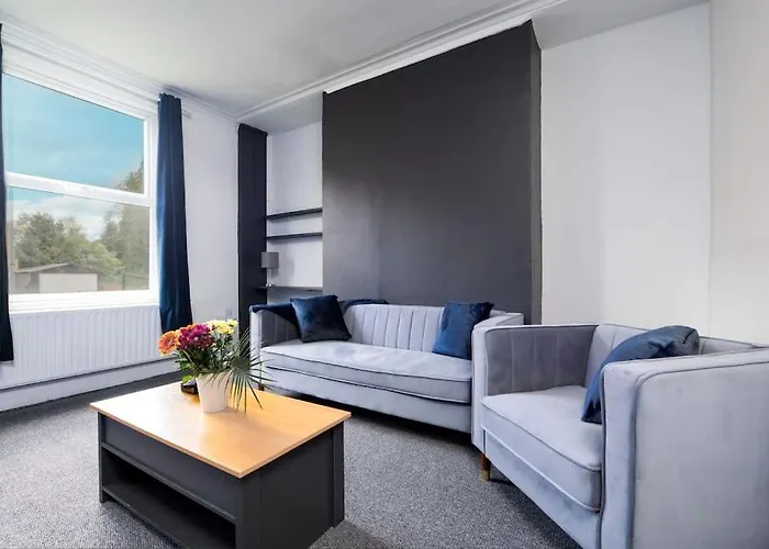 Graham House * Leeds (West Yorkshire)